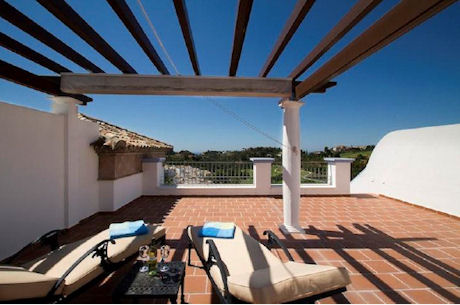 roof terrace penthouse near puerto banus